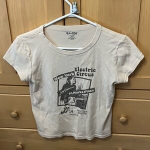 Brandy Melville cream graphic baby Tee